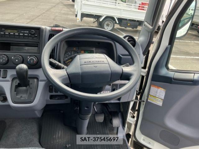 Mitsubishi CANTER 2014-01 6715796-17
