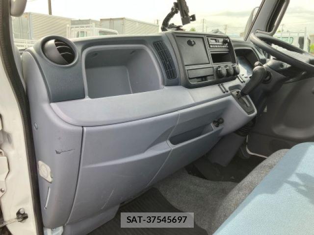 Mitsubishi CANTER 2014-01 6715796-24
