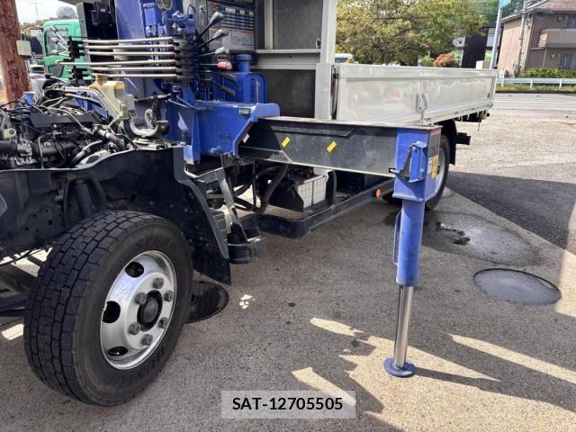 Mitsubishi CANTER 2016-05 6715786-13