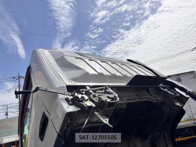 Mitsubishi CANTER 2016-05 6715786-22