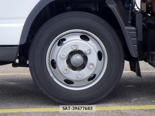 Mitsubishi CANTER 2015-05 6715782-17