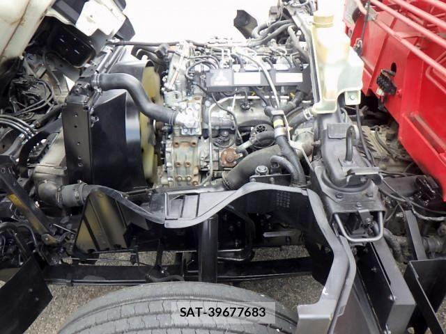 Mitsubishi CANTER 2015-05 6715782-22