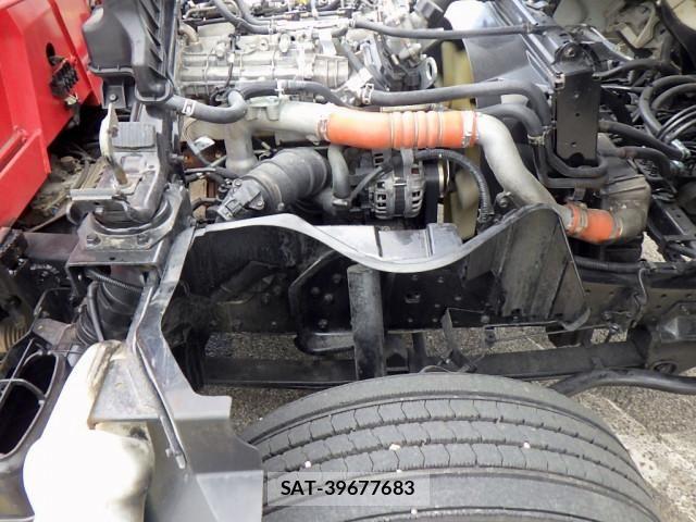 Mitsubishi CANTER 2015-05 6715782-23