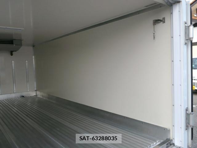 Mitsubishi CANTER 2020-01 6715789-11