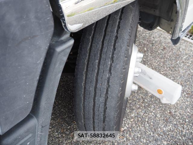 Mitsubishi CANTER 2013-06 6750993-28