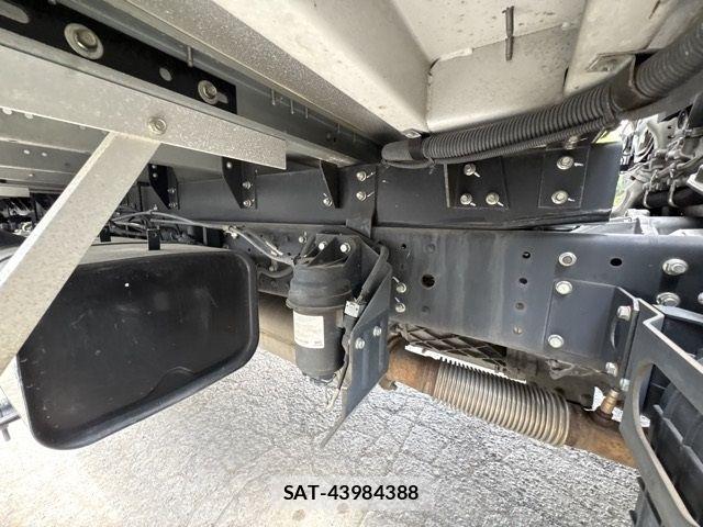 Mitsubishi CANTER 2017-12 6790763-16