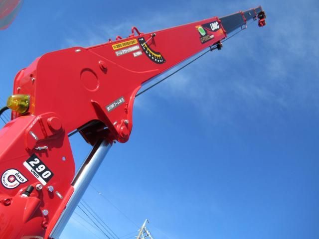 Mitsubishi CANTER 2025-12 6805360-9
