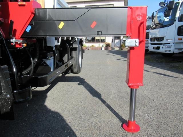 Mitsubishi CANTER 2025-12 6805360-11