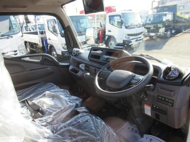 Mitsubishi CANTER 2025-12 6805360-23