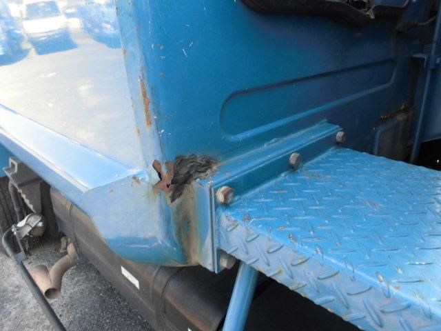 Mitsubishi CANTER 2011-04 6805368-17