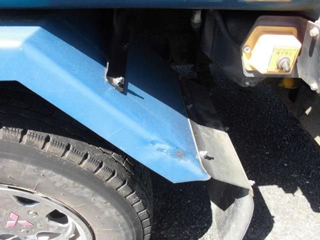 Mitsubishi CANTER 2011-04 6805368-24