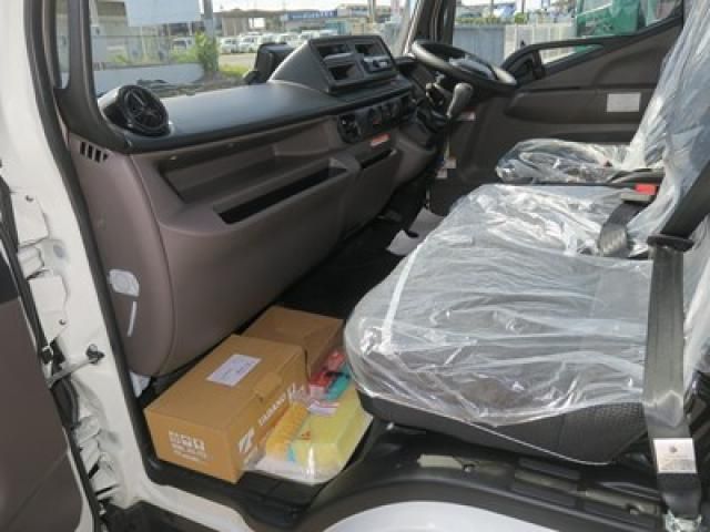 Mitsubishi CANTER 2026-01 6805357-23