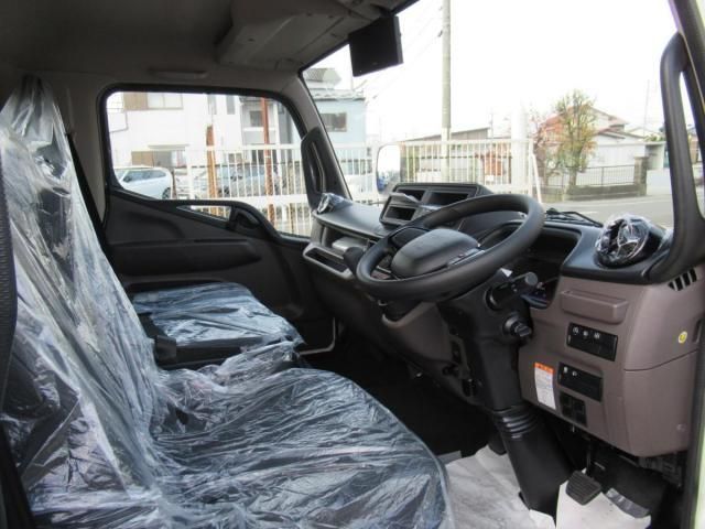 Mitsubishi CANTER 2025-12 6805359-25