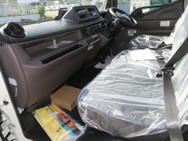 Mitsubishi CANTER 2026-01 6805358-23
