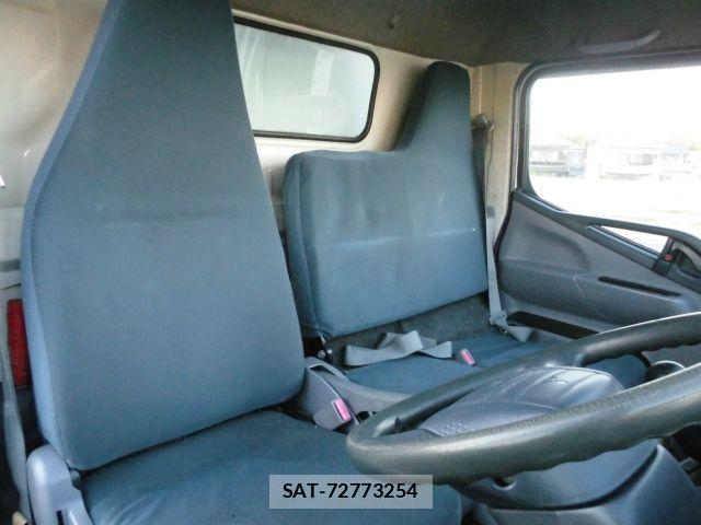 Mitsubishi CANTER 2013-09 6814130-9