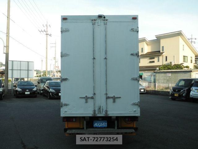 Mitsubishi CANTER 2013-09 6814130-8