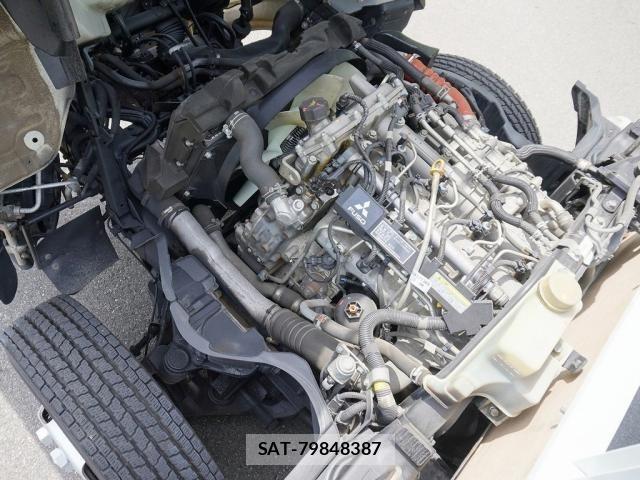 Mitsubishi CANTER 2015-10 6814132-12