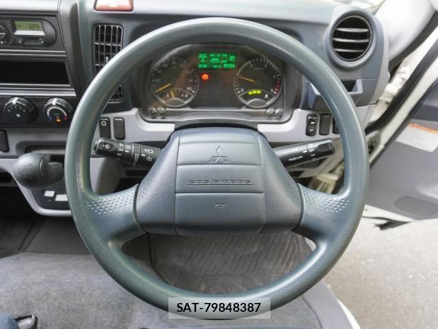 Mitsubishi CANTER 2015-10 6814132-22