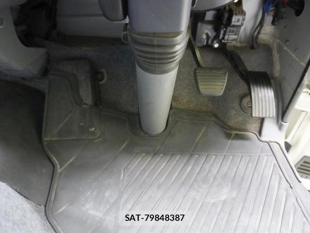 Mitsubishi CANTER 2015-10 6814132-24