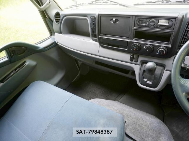 Mitsubishi CANTER 2015-10 6814132-25