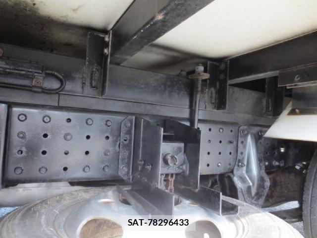 Mitsubishi CANTER 2018-03 6903001-14