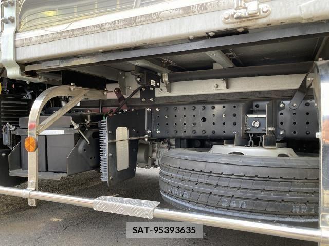 Mitsubishi CANTER 2016-12 6902993-11