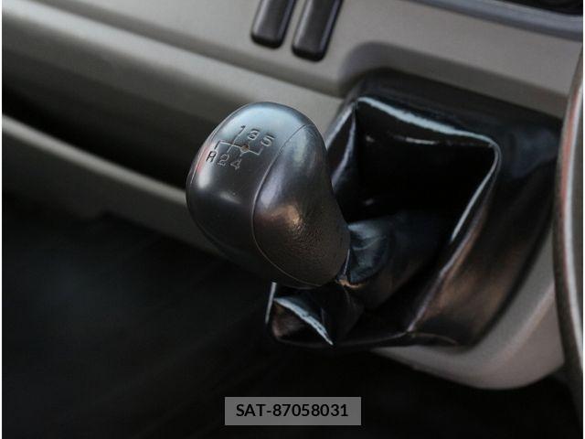 Mitsubishi CANTER 2017-09 6903019-27