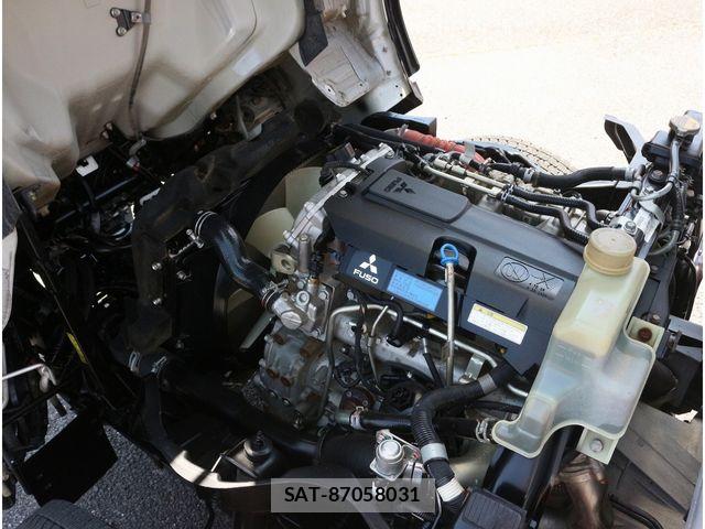 Mitsubishi CANTER 2017-09 6903019-29
