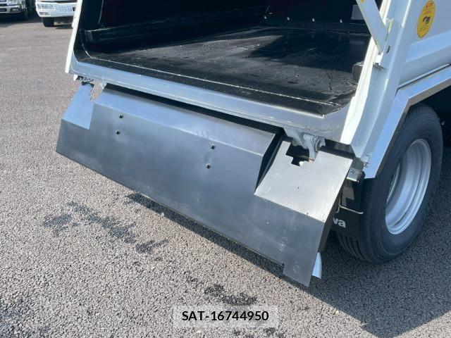 Mitsubishi CANTER 2026-01 6902972-9