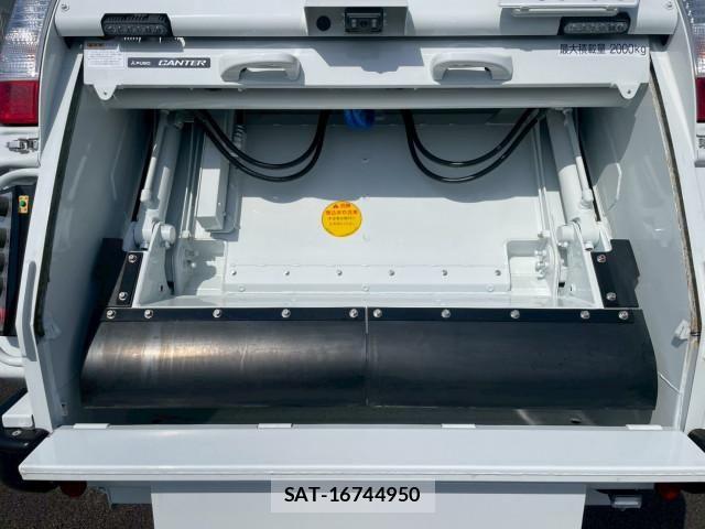Mitsubishi CANTER 2026-01 6902972-10