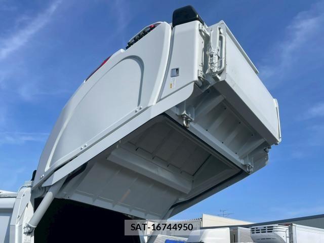 Mitsubishi CANTER 2026-01 6902972-12