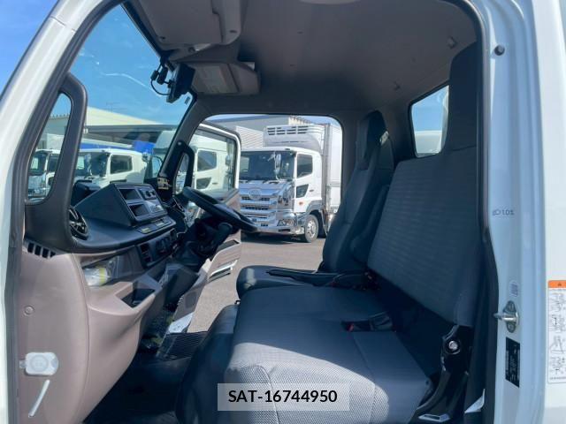 Mitsubishi CANTER 2026-01 6902972-25