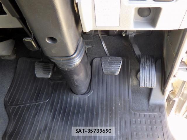 Mitsubishi CANTER 2021-07 6902997-21