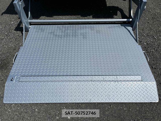 Mitsubishi CANTER 2017-02 6903000-13
