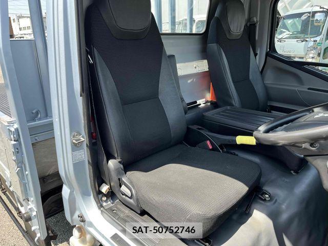 Mitsubishi CANTER 2017-02 6903000-17