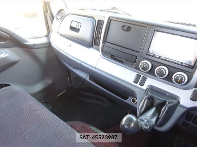 Mitsubishi CANTER 2013-10 6903021-22