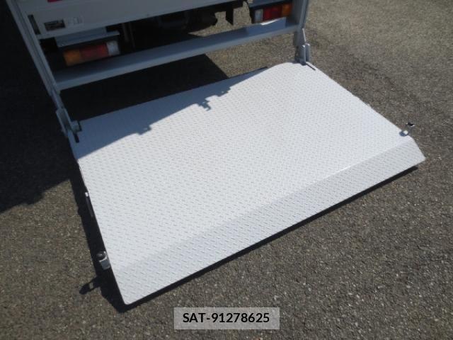 Mitsubishi CANTER 2023-12 6902992-11