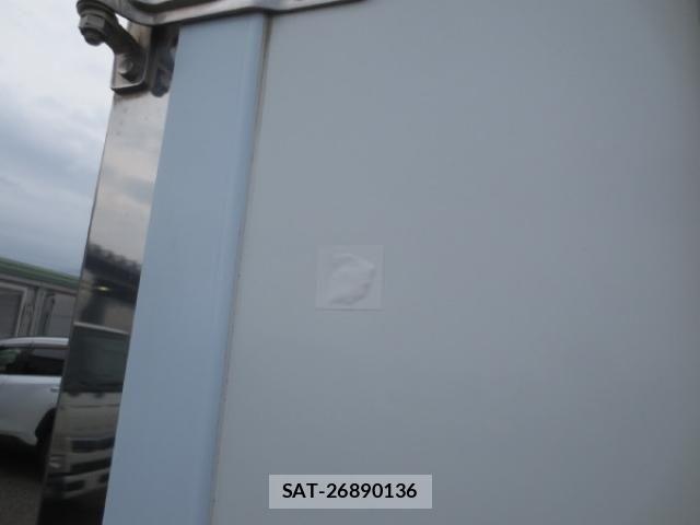 Mitsubishi CANTER 2019-03 6902994-21