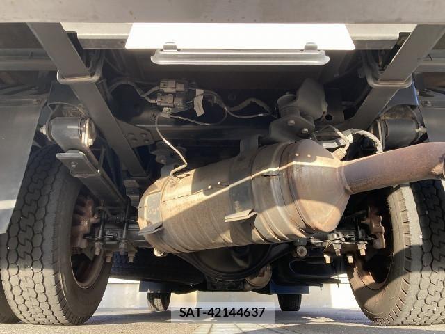 Mitsubishi CANTER 2019-03 6902999-11