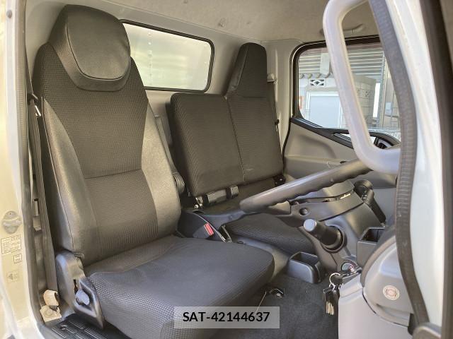 Mitsubishi CANTER 2019-03 6902999-14
