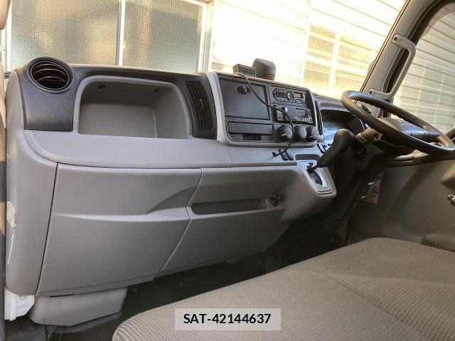 Mitsubishi CANTER 2019-03 6902999-19