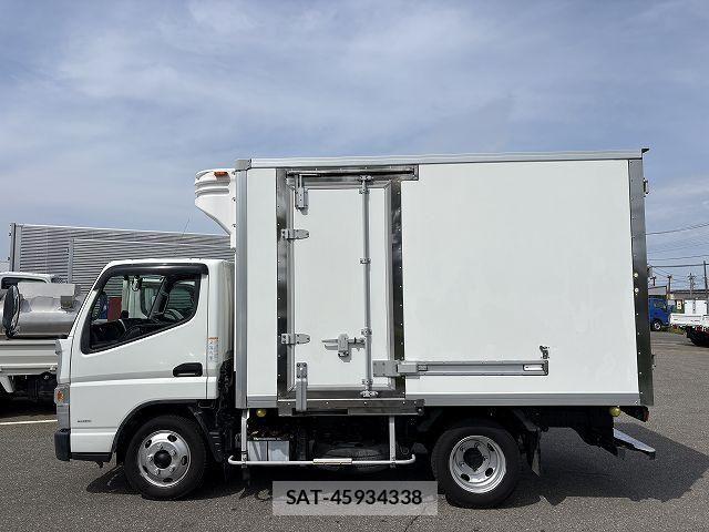 Mitsubishi CANTER 2020-07 6903007-4