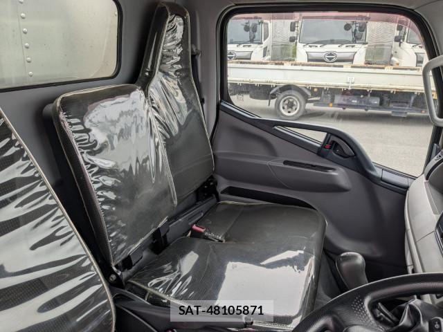 Mitsubishi CANTER 2018-02 6903011-26