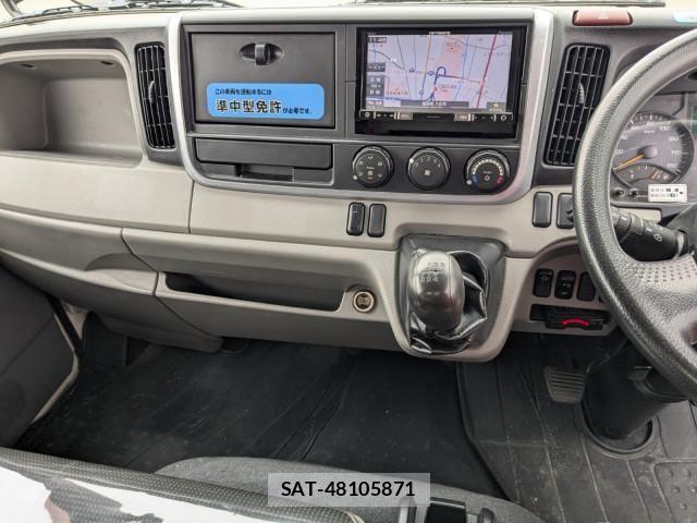 Mitsubishi CANTER 2018-02 6903011-27