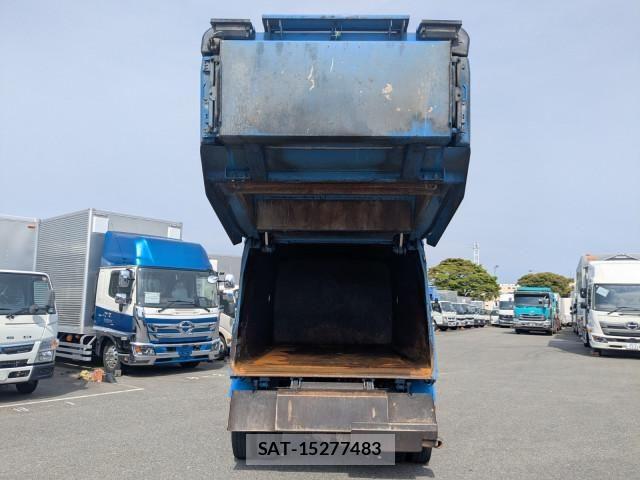 Mitsubishi CANTER 2015-05 6903008-11