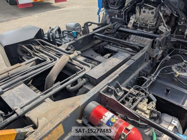 Mitsubishi CANTER 2015-05 6903008-21