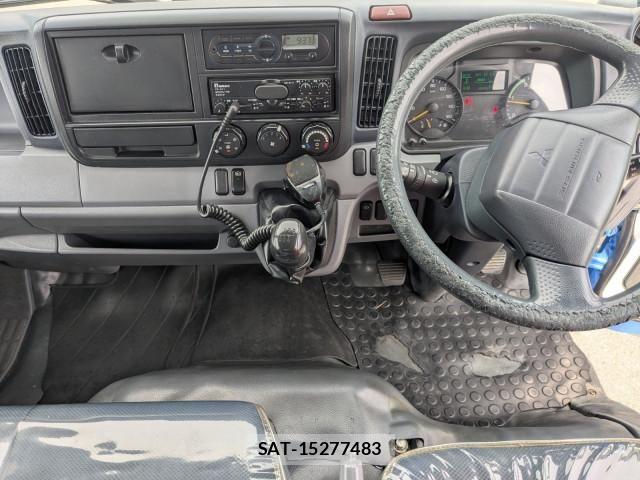 Mitsubishi CANTER 2015-05 6903008-26