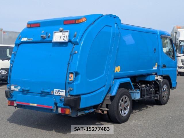 Mitsubishi CANTER 2015-05 6903008-2