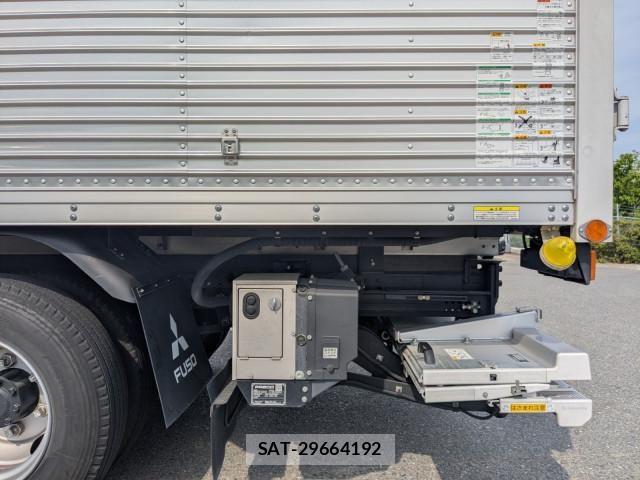 Mitsubishi CANTER 2023-07 6902982-23