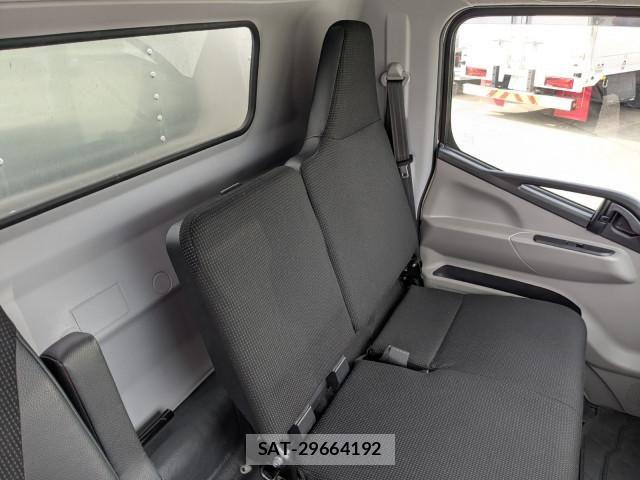 Mitsubishi CANTER 2023-07 6902982-27